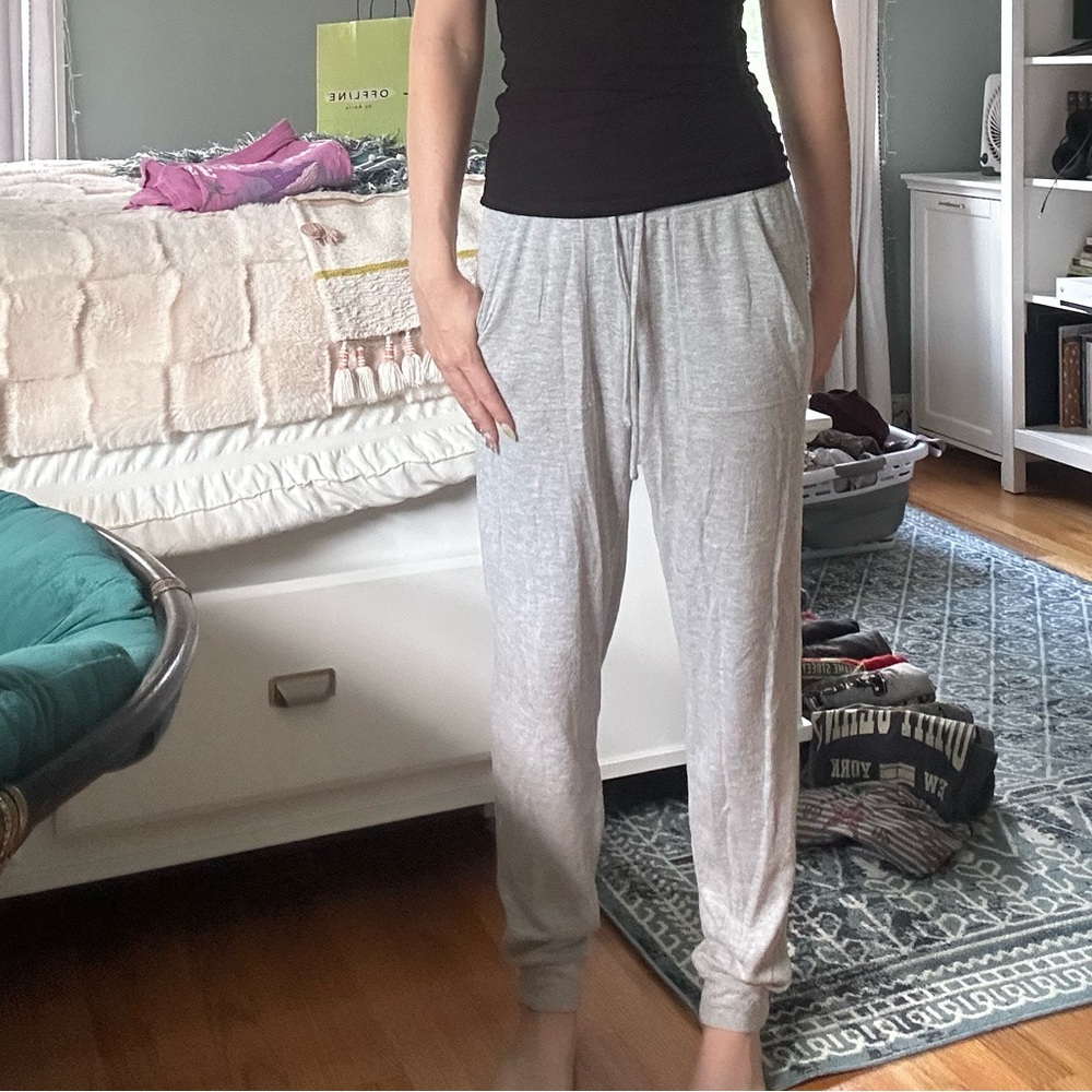 alo yoga fleece sweatpants